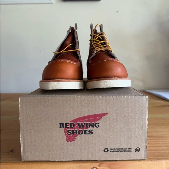 NWT Red Wing Men’s Moc 6-Inch Boot - Size 10